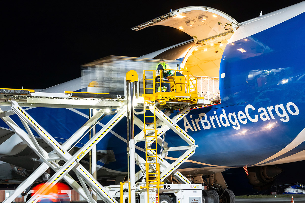 Разгрузка AirBridgeCargo